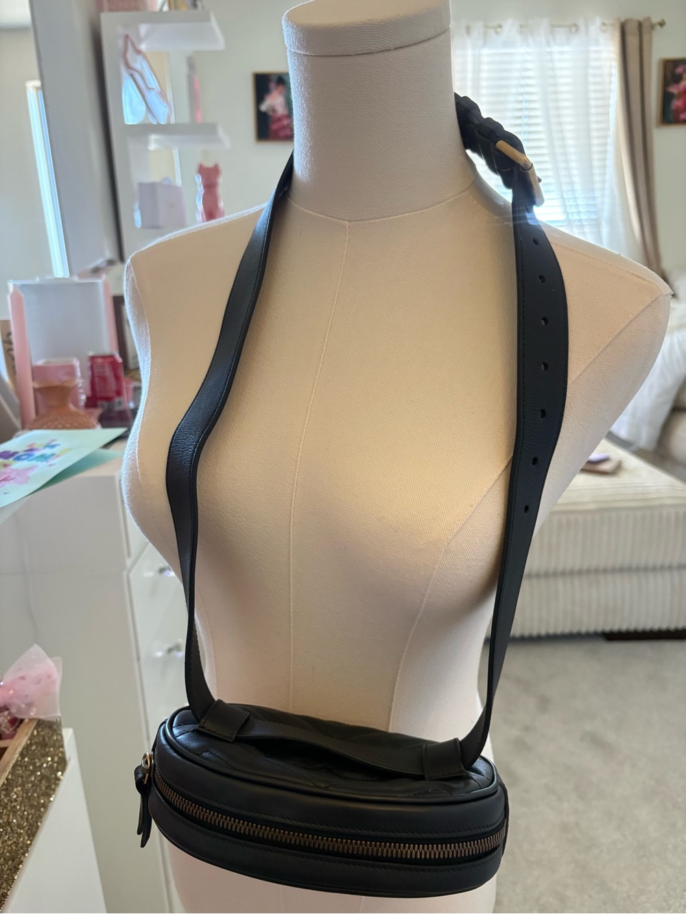 Gucci Black Quilted GG Marmont Matelasseé Belt Bag, Black and antique gold. - Picture 2 of 12